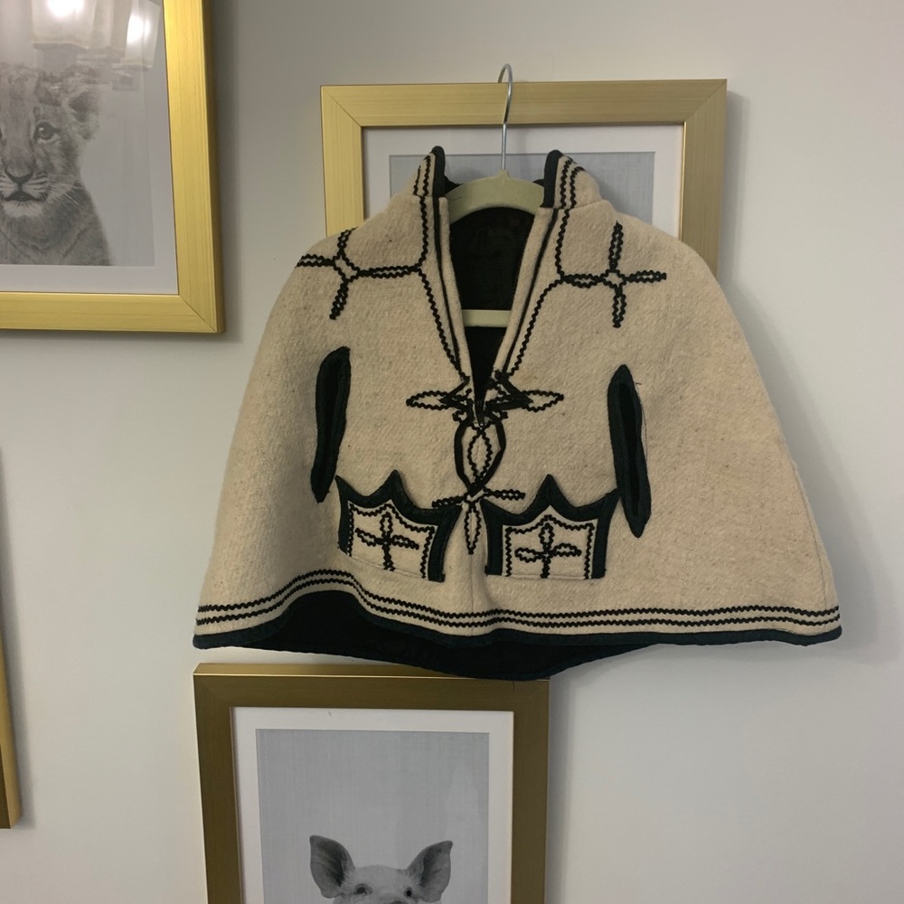 Nordic Cape Zipper Front